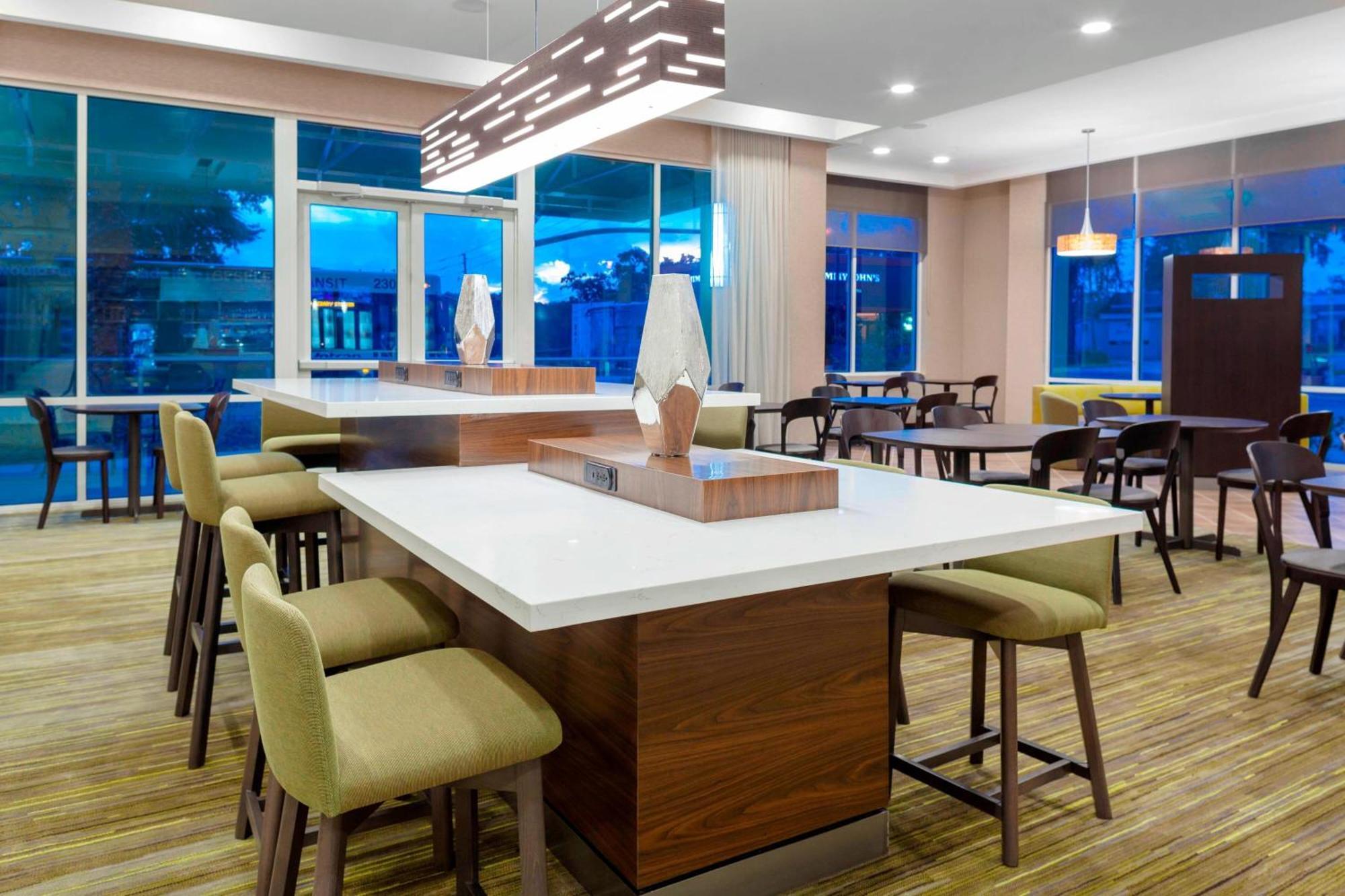 Courtyard By Marriott Deland Historic Downtown Hotel Eksteriør billede