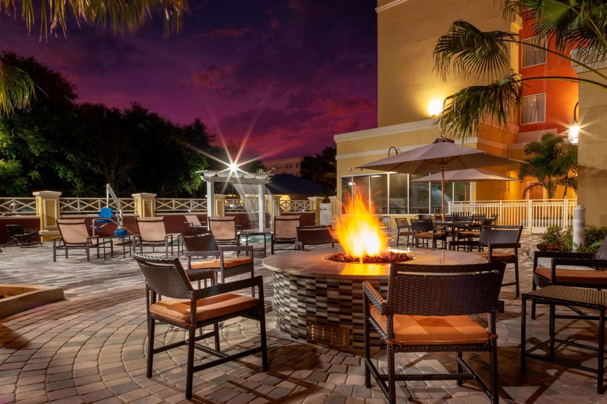 Courtyard By Marriott Deland Historic Downtown Hotel Eksteriør billede